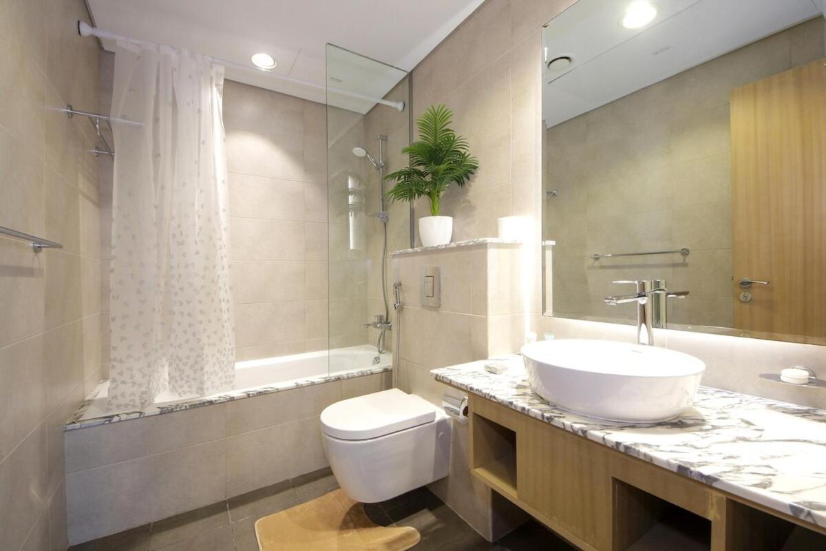 Luxury 2br Paramount Balcony With Pool And Gym Apartment *