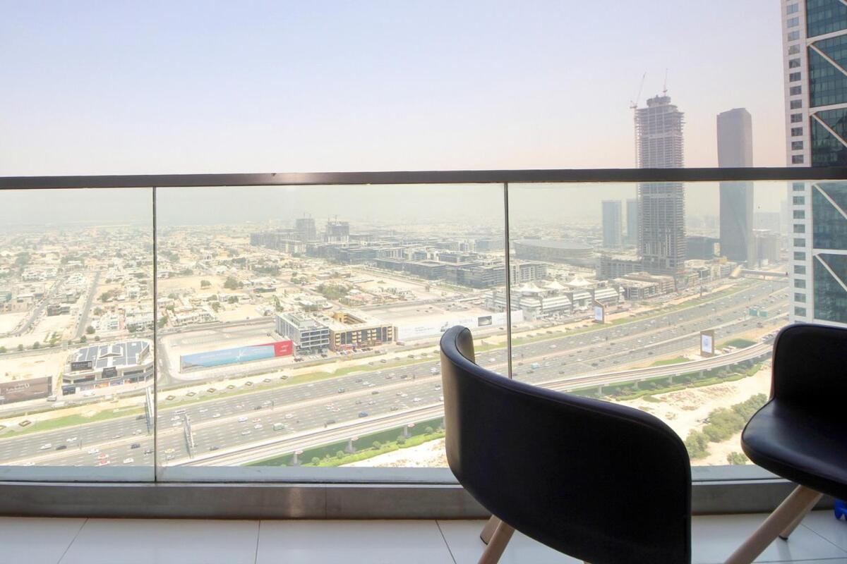 Apartment Luxury 2br Paramount Balcony With Pool And Gym Dubai