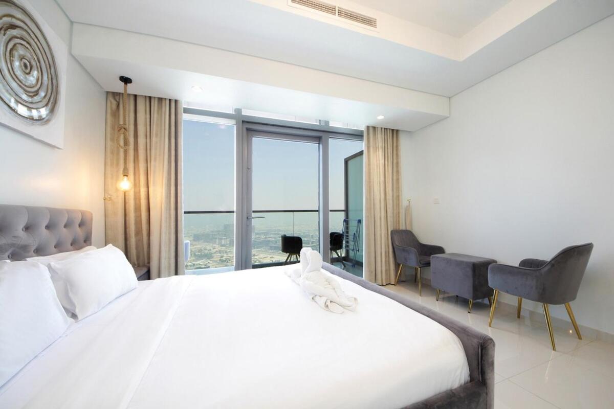Apartment Luxury 2br Paramount Balcony With Pool And Gym