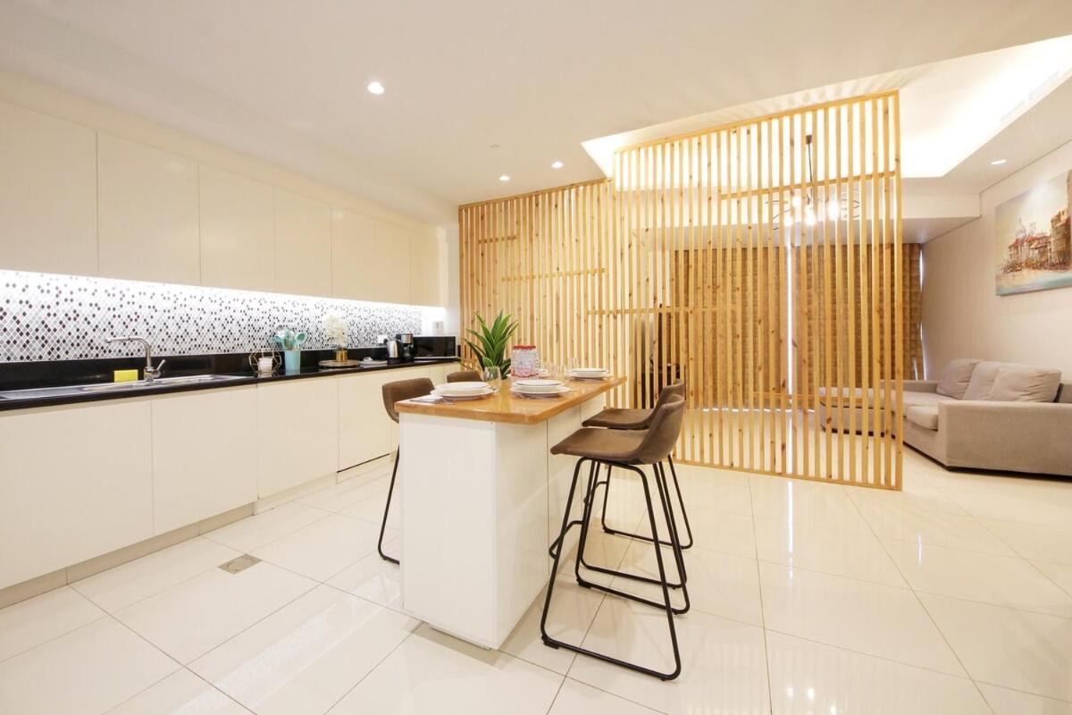 Apartment Luxury 2br Paramount Balcony With Pool And Gym Dubai