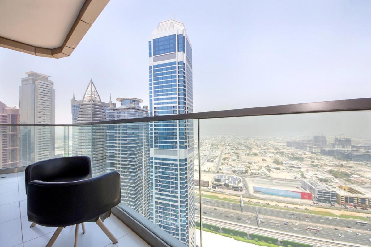 Luxury 2br Paramount Balcony With Pool And Gym * Dubai