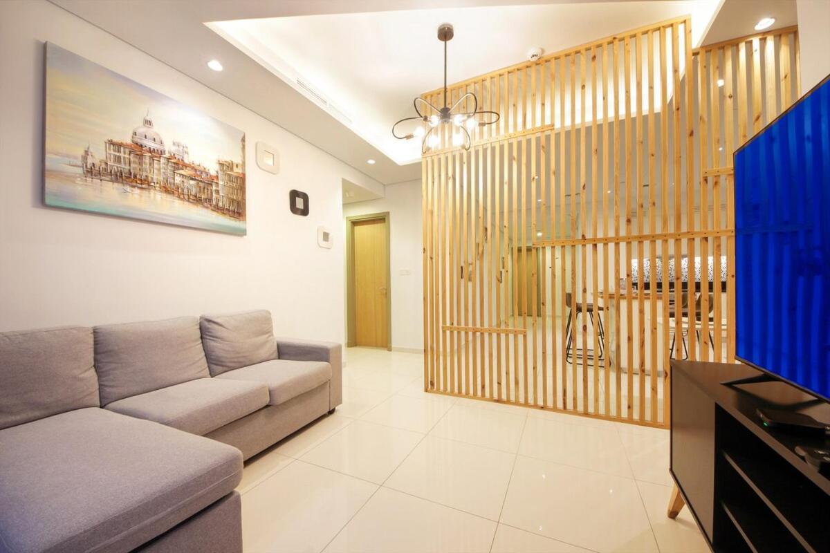 Apartment Luxury 2br Paramount Balcony With Pool And Gym Dubai