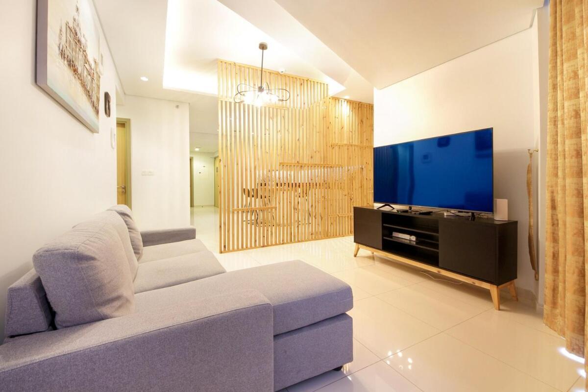 Luxury 2br Paramount Balcony With Pool And Gym Apartment *