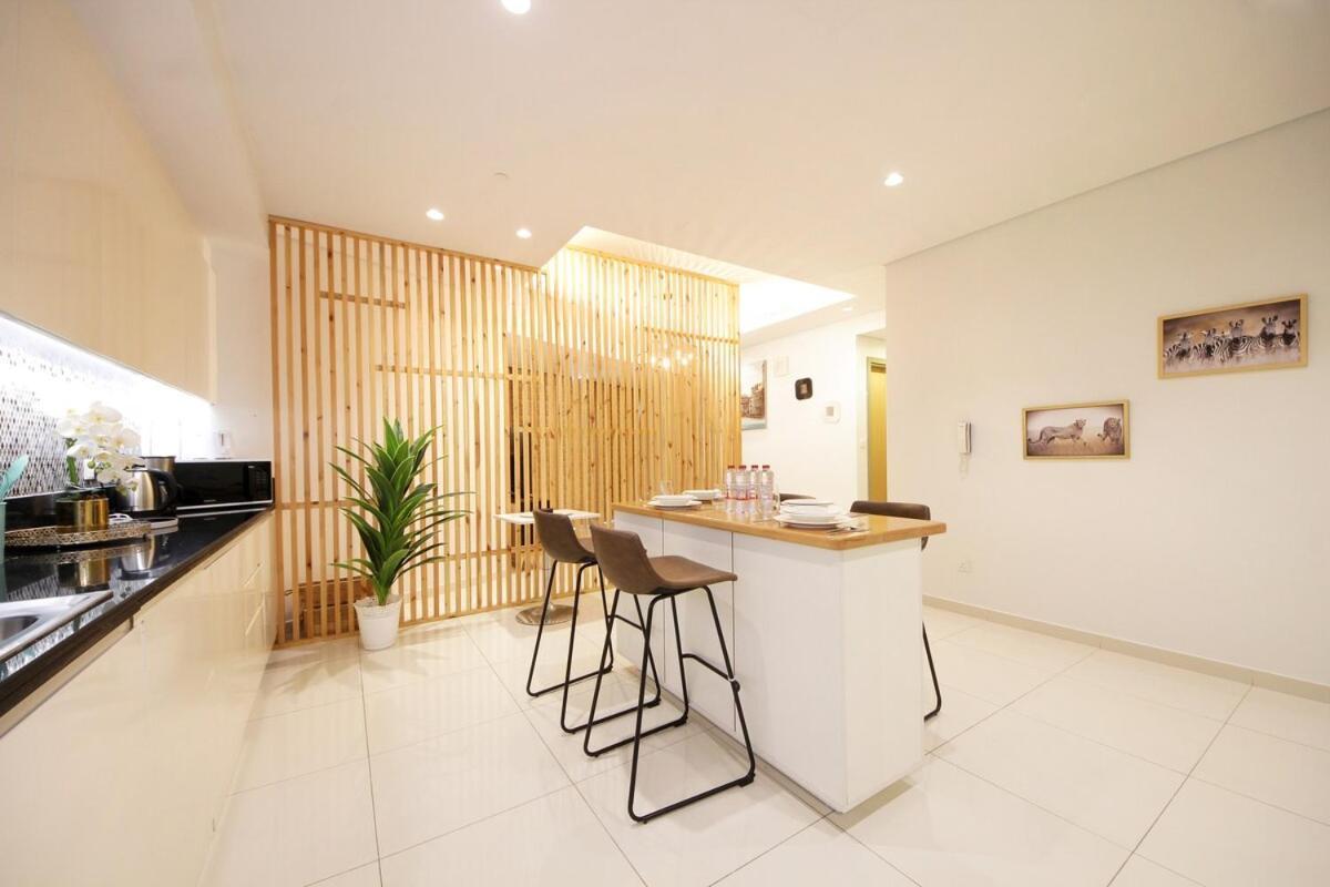 Apartment Luxury 2br Paramount Balcony With Pool And Gym Dubai